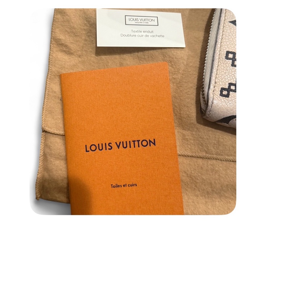 Louis Vuitton Beige Monogram Wallet - Picture 9 of 14